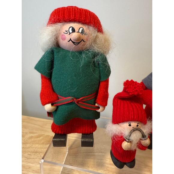 3 Ljungstroms Of Sweden Tomte Wooden Figure Santa & Mrs Clause Working Out JL - Picture 4 of 12